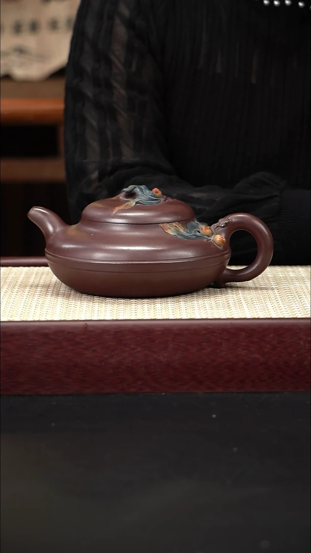 茶壶紫砂紫泥 线圆 寿桃