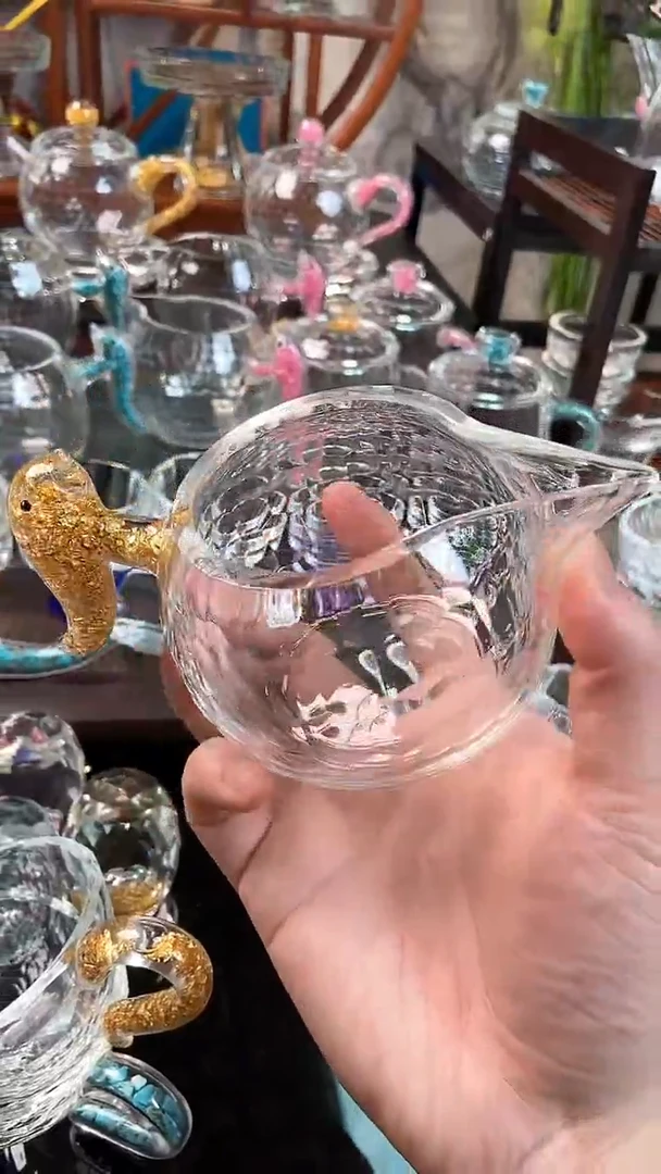 【闪购商品】水晶金箔胖海豚公杯