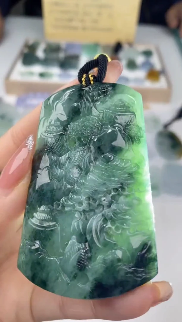 【闪购商品】翡翠吊坠(赠链)未镶嵌24849/静静聊翠