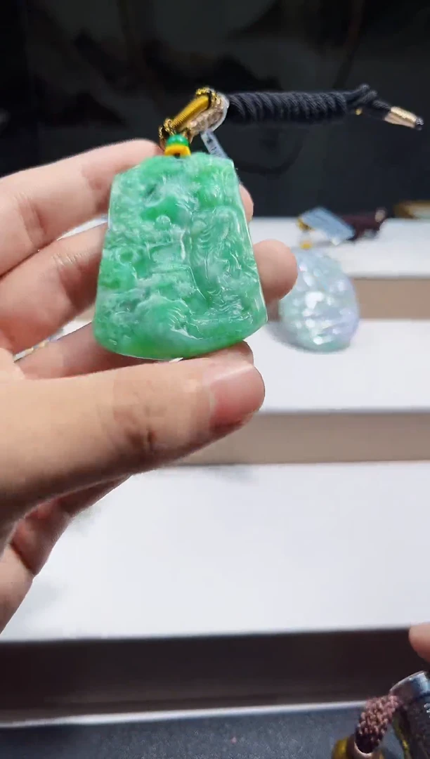 未镶嵌挂件翡翠挂件