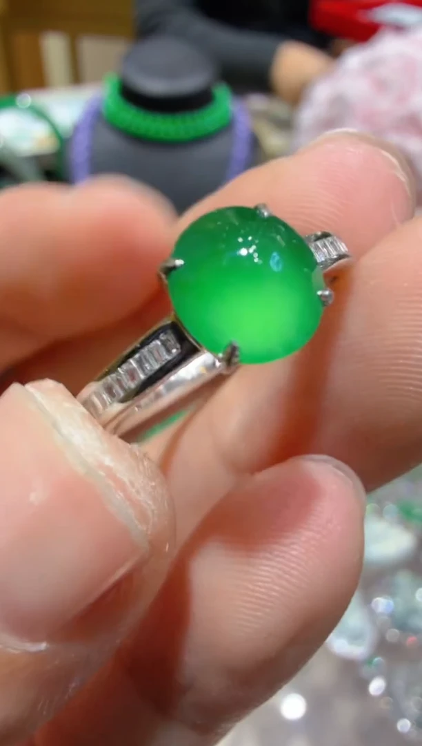 18K金镶嵌戒指翡翠多样性团购发一件