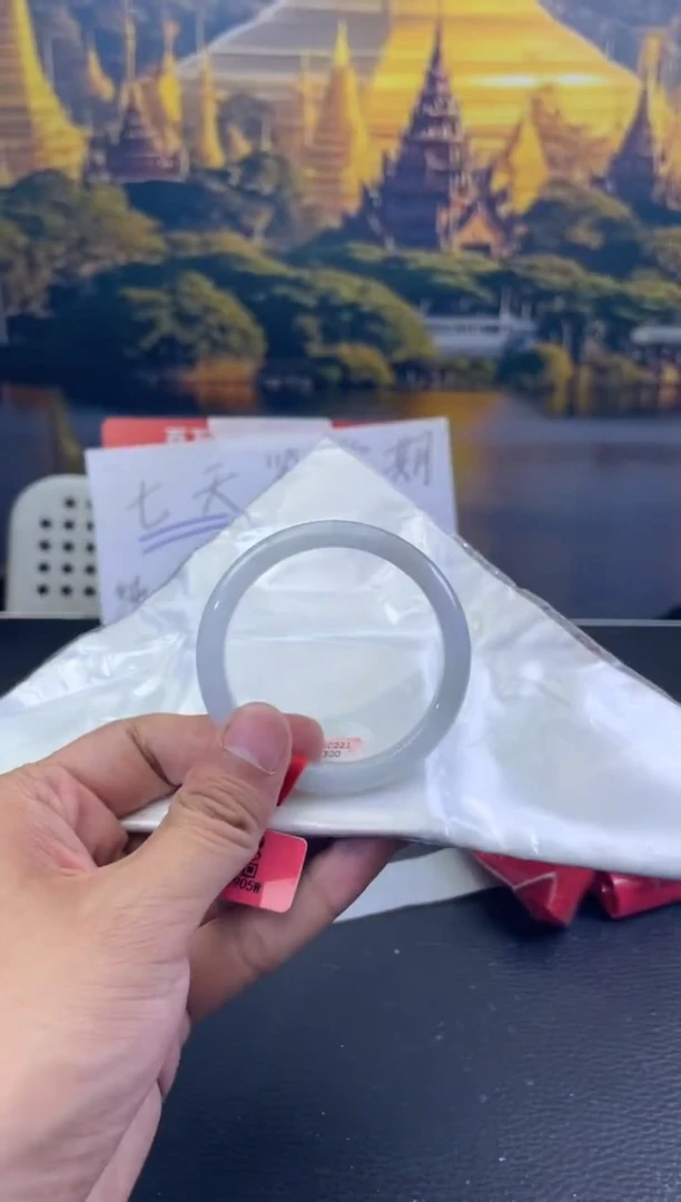 未镶嵌手镯翡翠6