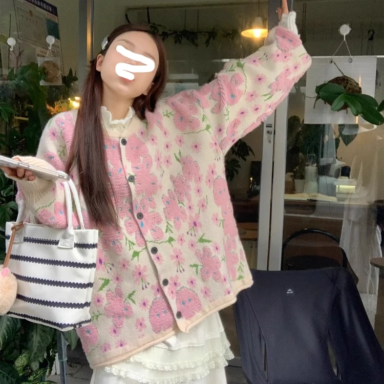 【蜜桃乌龙】秋季大码胖MM植绒花朵毛衣外套女装软糯开衫毛衣Y7566
