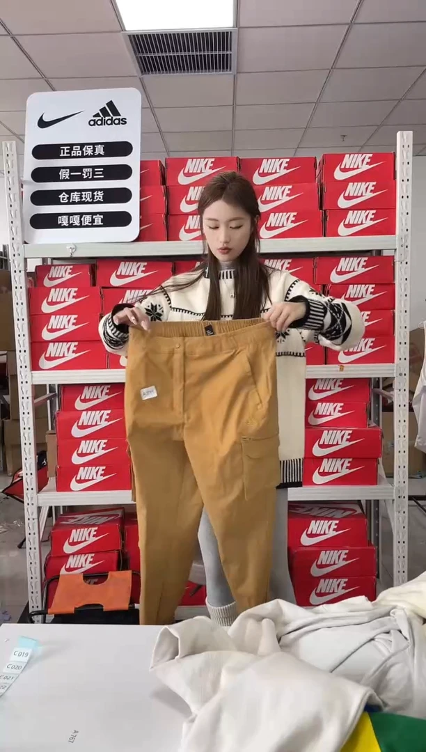 编码 715闪购尺码 l   adidas/阿迪达斯卫衣卫裤以直播间过款为主