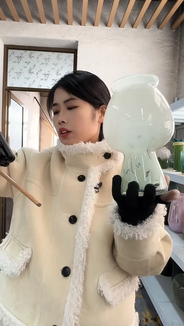 【闪购商品】花瓶10*25..........