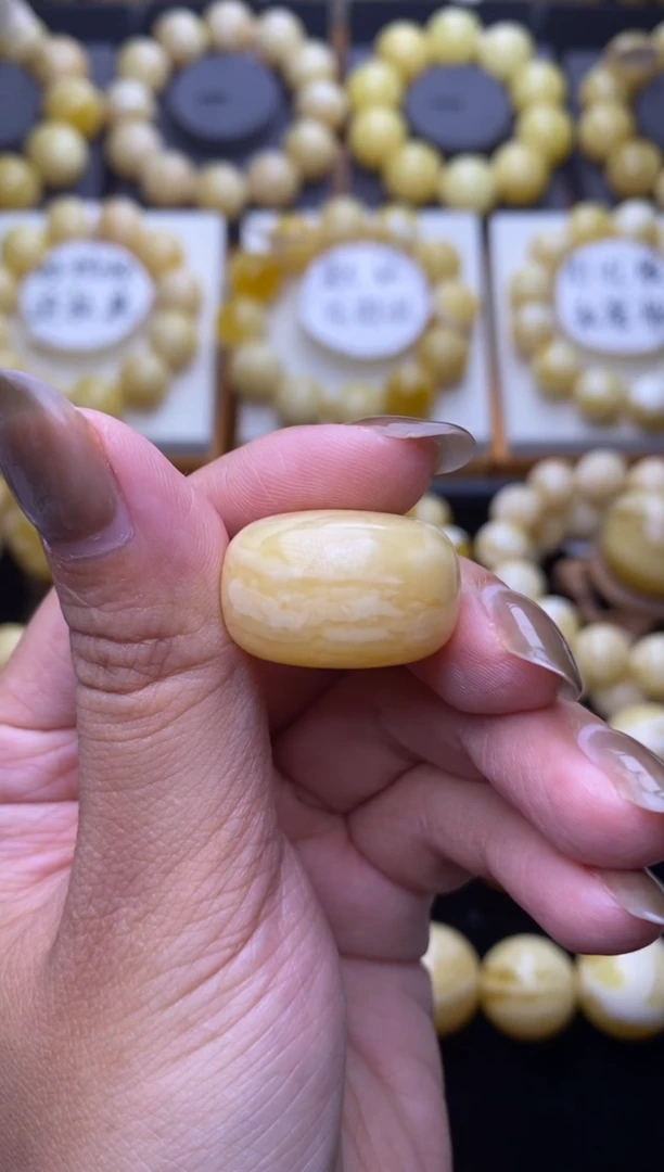 裸石琥珀未镶嵌大小姐珠宝16