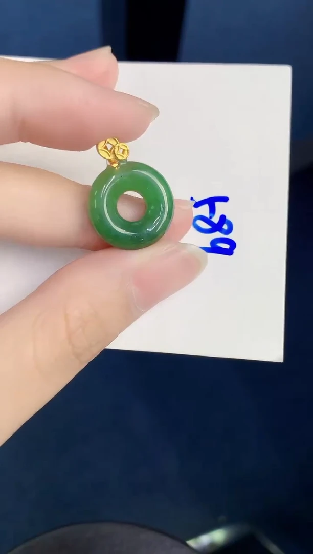 颈饰未镶嵌翡翠天然翡翠缅甸A货