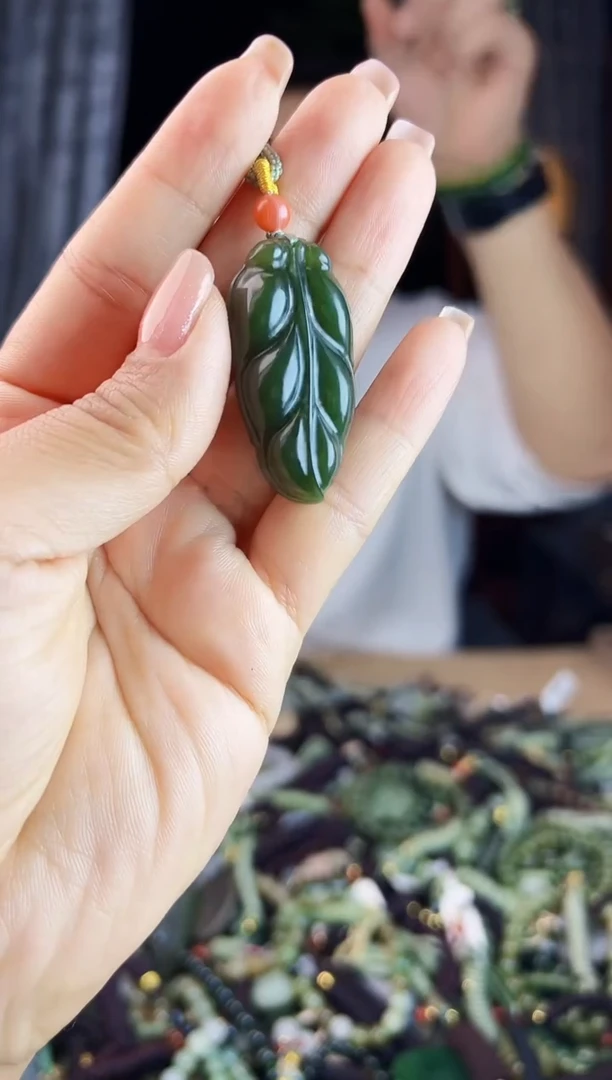 未镶嵌和田玉挂件1