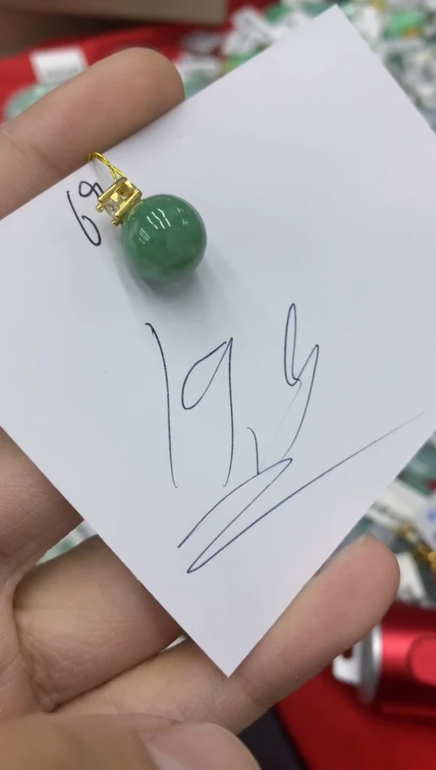 翡翠未镶嵌颈饰号链接1111111多样性发其一