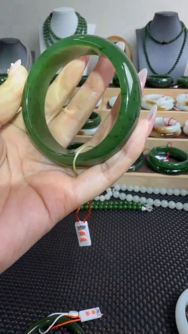 颈饰未镶嵌和田玉手镯59