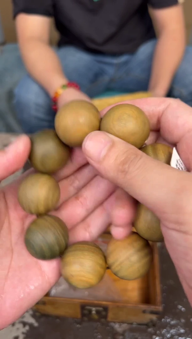 精美手串（无礼盒）