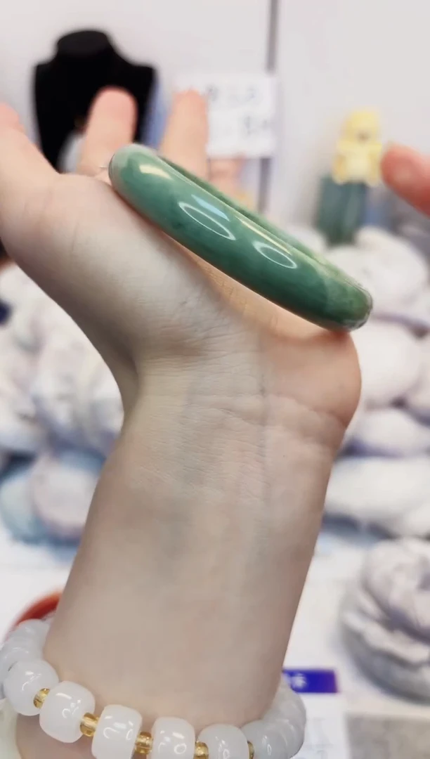 【闪购商品】石英质玉手镯未镶嵌241-贵州翠圈口57