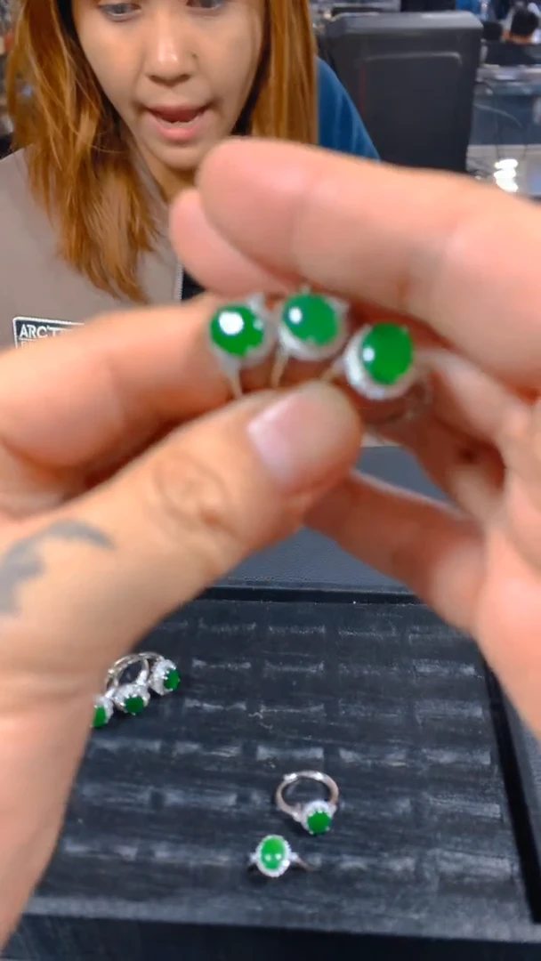 未镶嵌戒指翡翠多样性发一