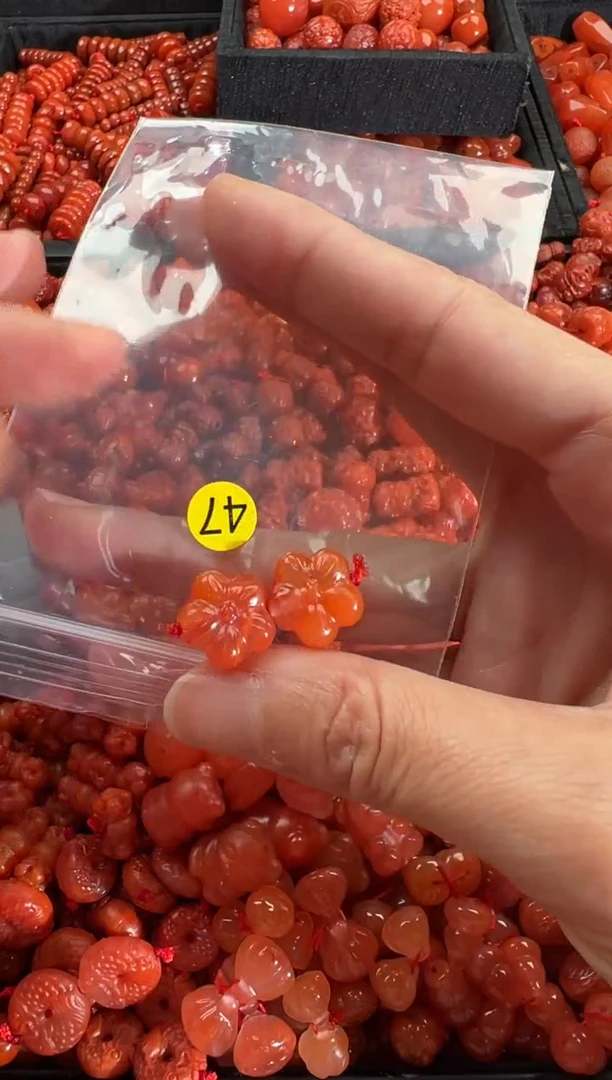 【闪购商品】南红玛瑙颈饰未镶嵌1