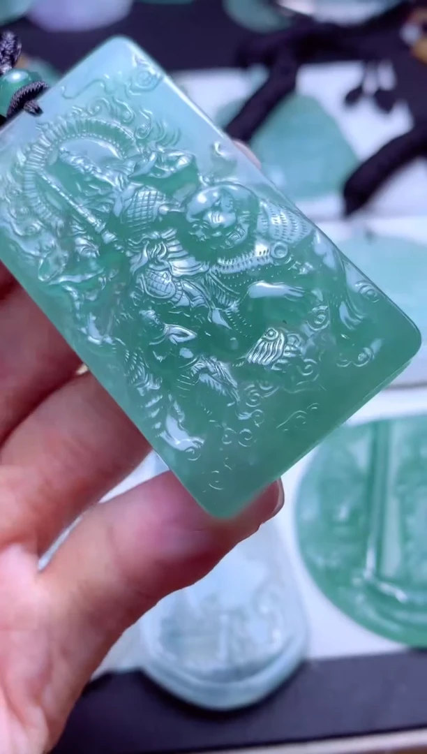 颈饰未镶嵌翡翠天然A货翡翠
