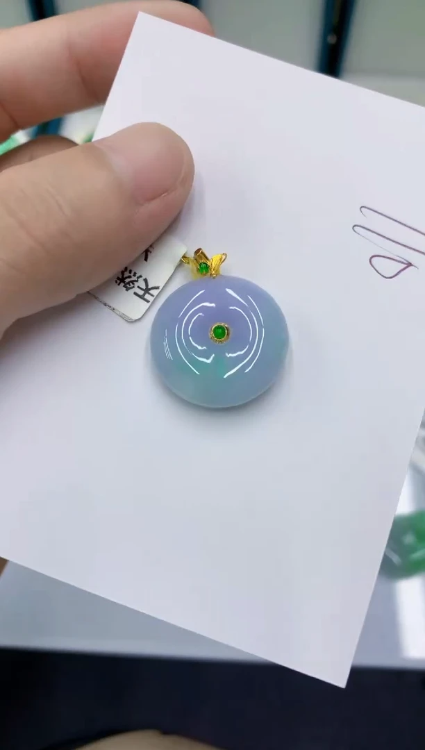 颈饰18K金镶嵌翡翠ℋ****࿐翡翠