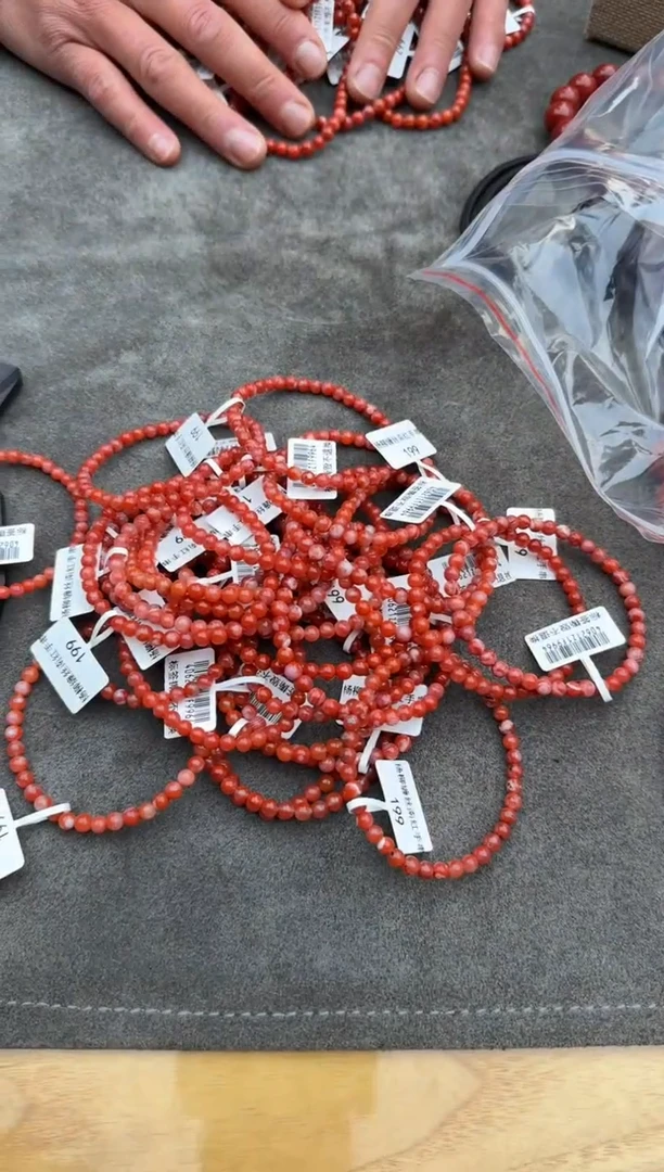 【闪购商品】南红玛瑙珠串未镶嵌原矿无优化4mm缠丝多样性发一个