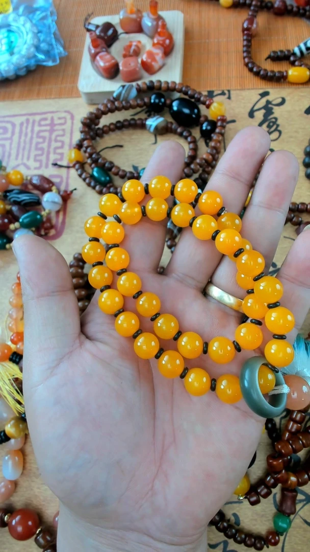 【闪购商品】玛瑙/玉髓颈饰未镶嵌36颗黄玛瑙手持手串