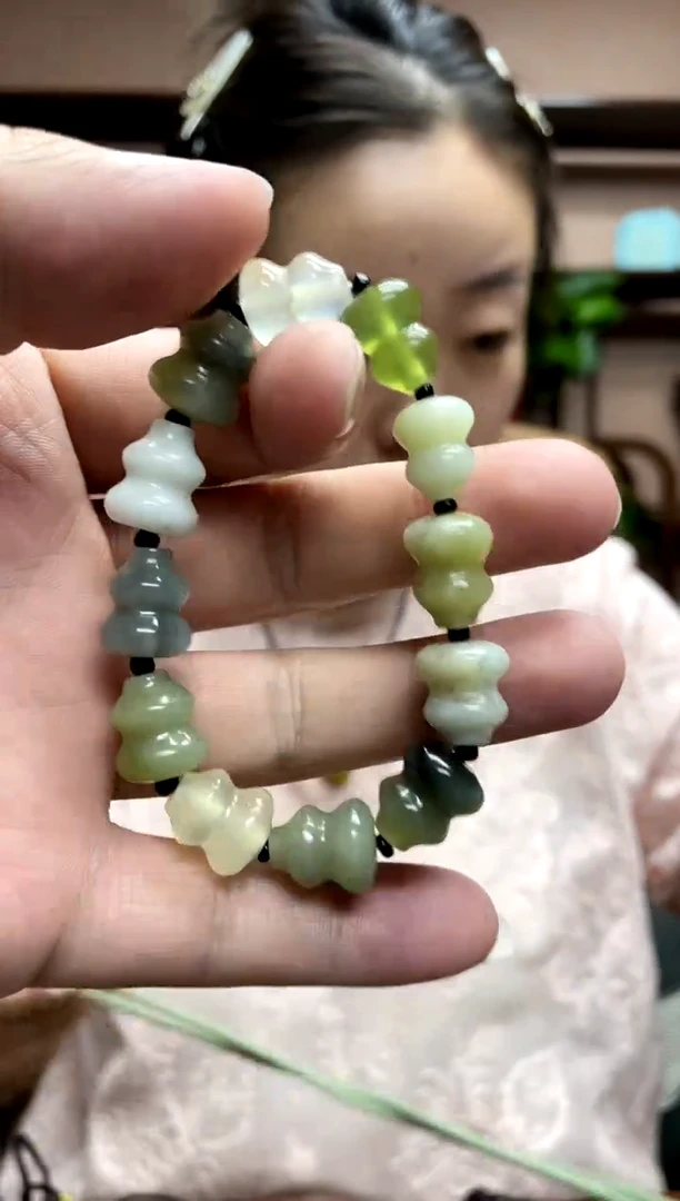 岫玉未镶嵌手串·