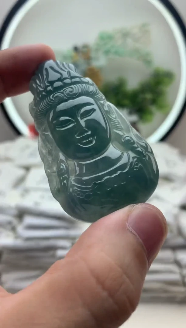 颈饰未镶嵌翡翠观音首