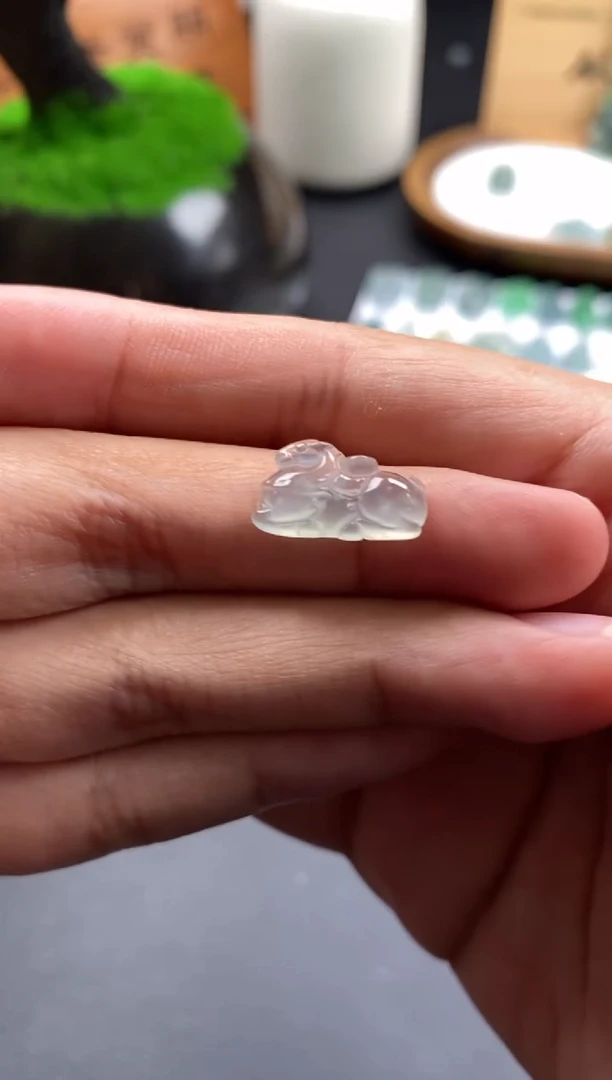颈饰未镶嵌翡翠翡翠冰种唐马