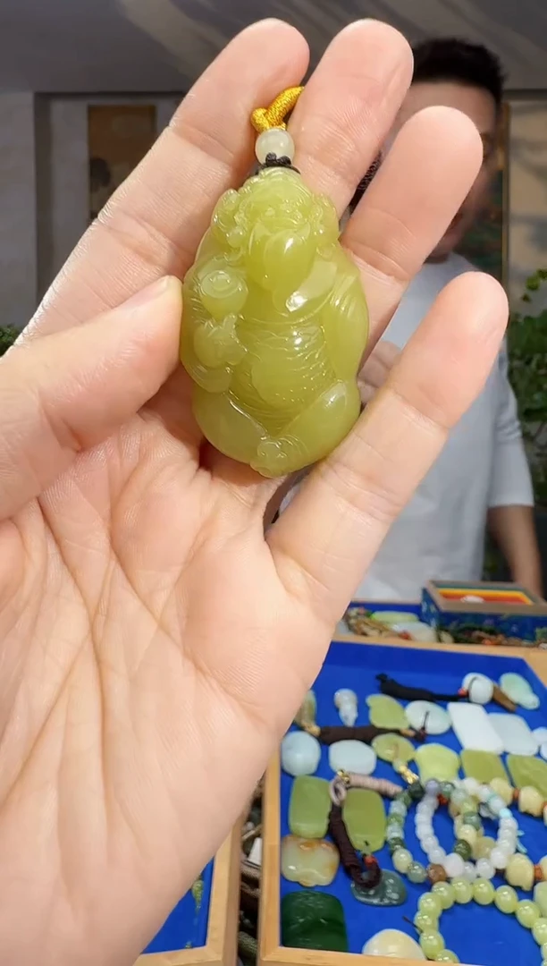 未镶嵌和田玉挂件拍一发一