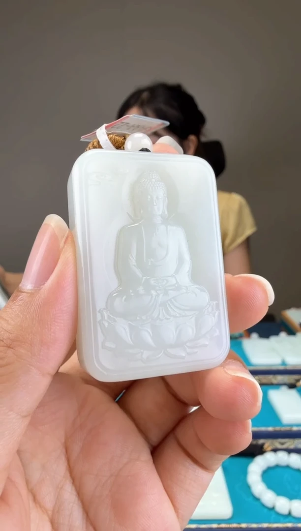 和田玉未镶嵌颈饰1