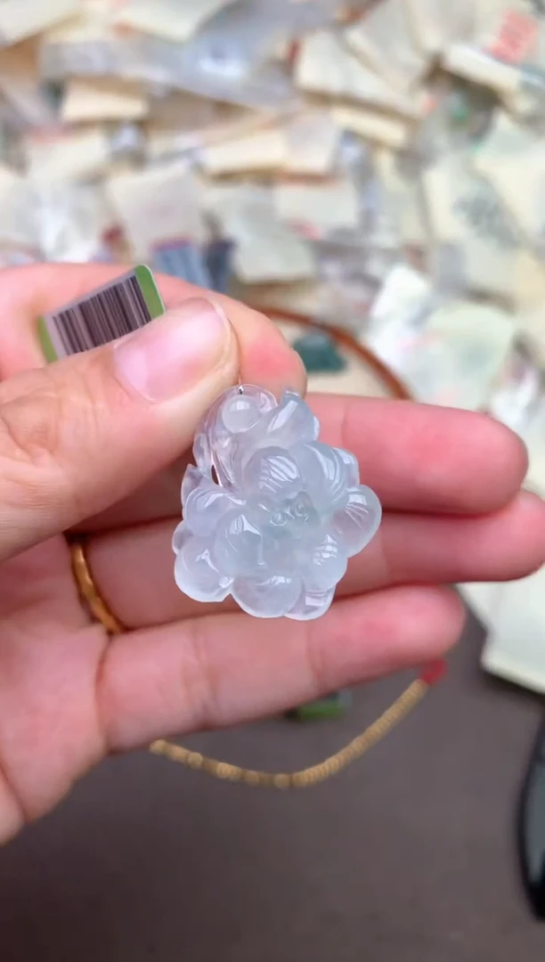 未镶嵌挂件翡翠—