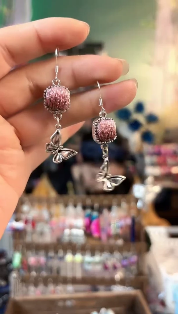 彩云南阁非遗老绣饰品624*