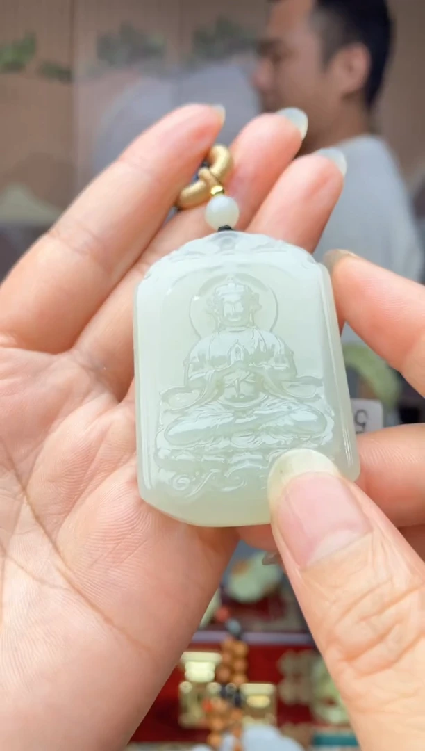 颈饰未镶嵌和田玉拍一发一