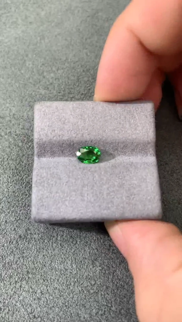 未镶嵌裸石绿色碧玺0.77CT