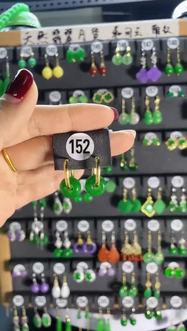 【闪购商品】翡翠耳饰银S925镶嵌152...