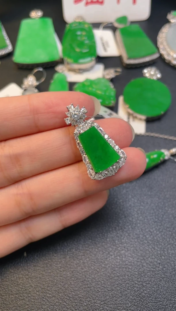 吊坠(不含链)银S925镶嵌翡翠吊坠