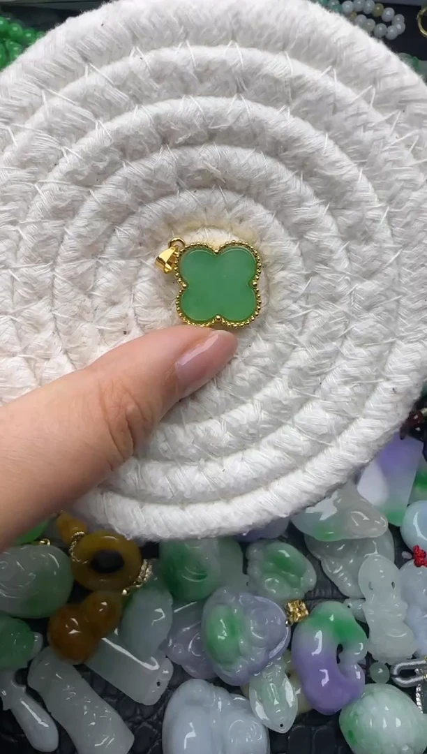 颈饰未镶嵌翡翠缅甸翡翠吊坠