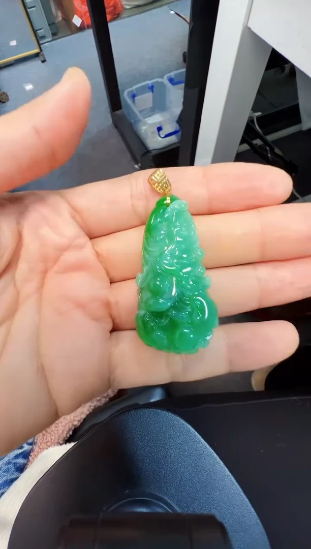 吊坠(不含链)18K金镶嵌翡翠3800