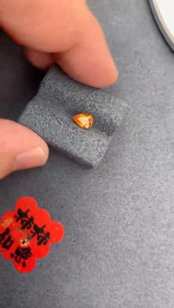 【闪购商品】石榴石（芬达石）裸石未镶嵌1ct芬达