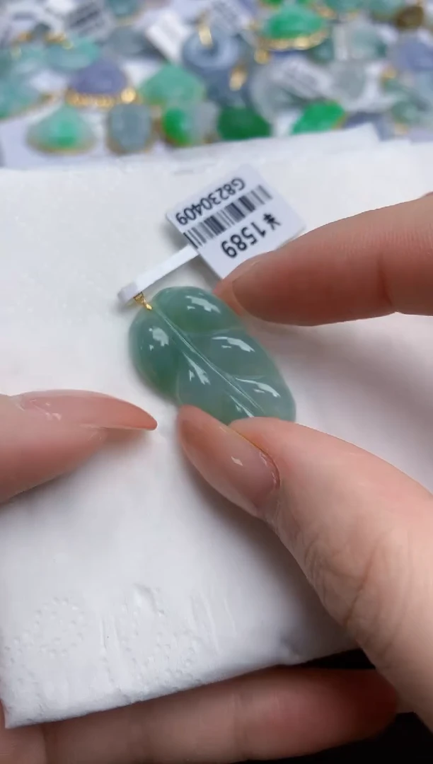 【闪购商品】翡翠颈饰18K金镶嵌天然缅甸翡翠A货