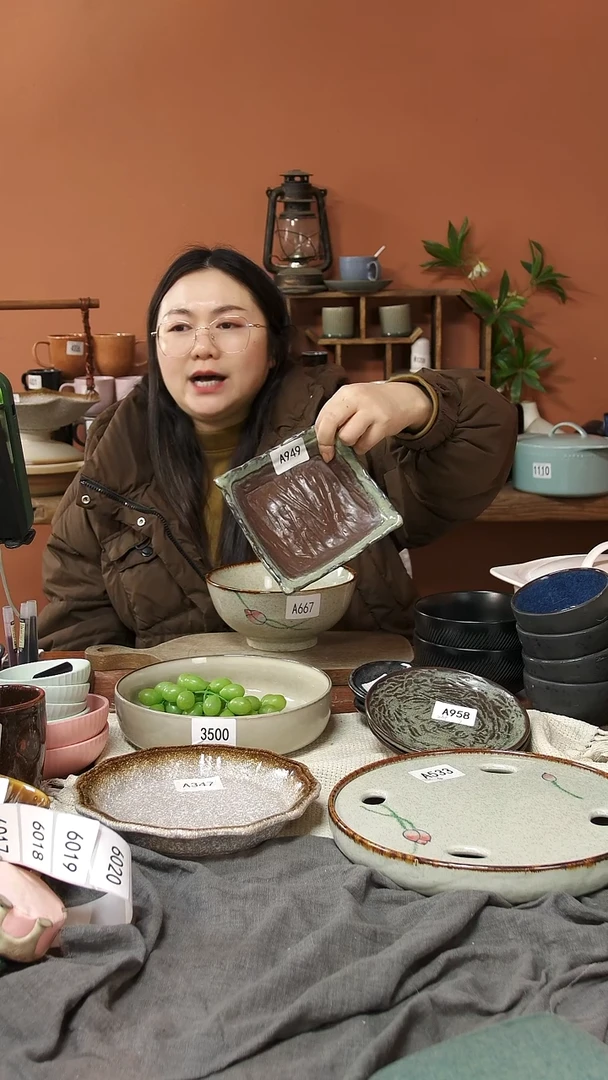 陶瓷A949陶瓷复古窑变釉三足方盘一个微瑕15*4.5