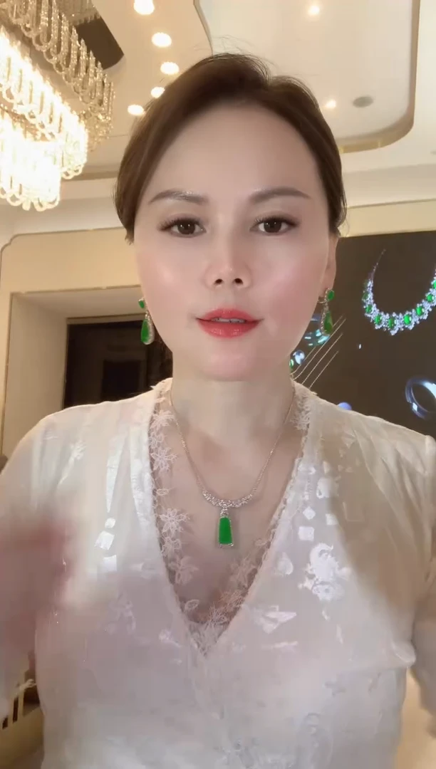 套链18K金镶嵌翡翠D48