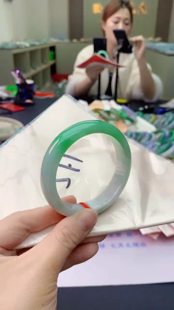 【闪购商品】翡翠手镯未镶嵌0599327459