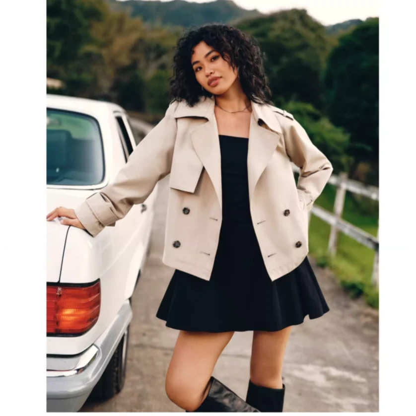 AF女装 25春季英伦风翻领短款双排扣风衣外套KI144-5041