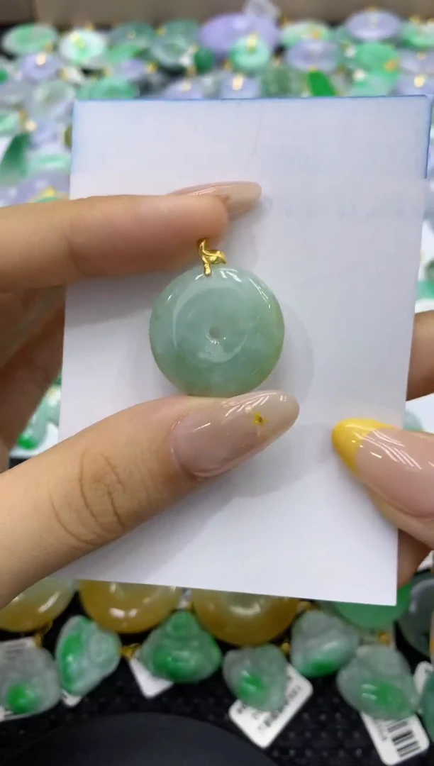 颈饰未镶嵌翡翠天然缅甸翡翠A货
