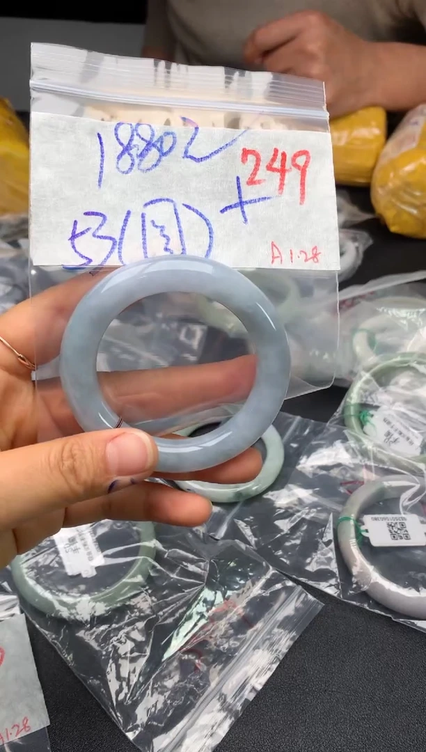 【闪购商品】定制翡翠未镶嵌毛货需精细抛光+多样性发货拍一发一