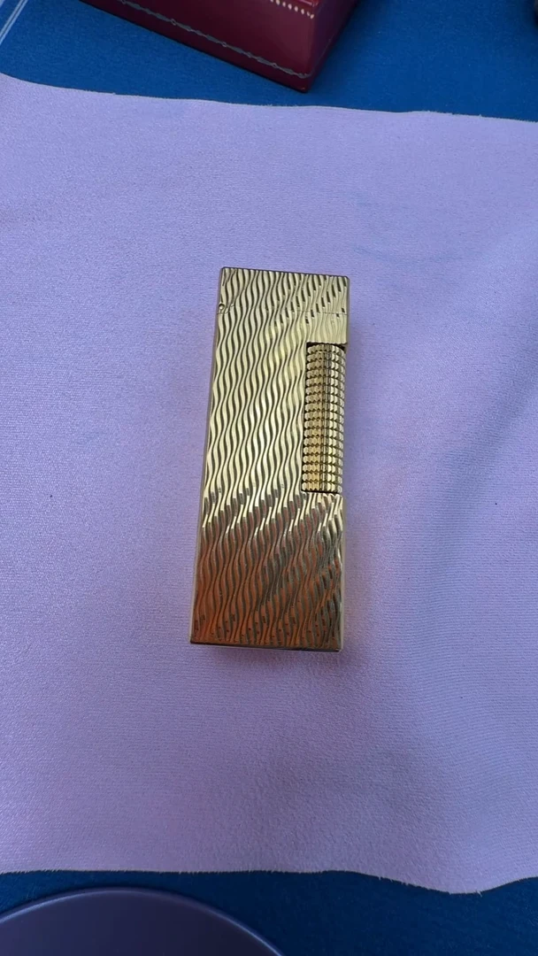 朵朵气体打火机登4代水波纹漏价