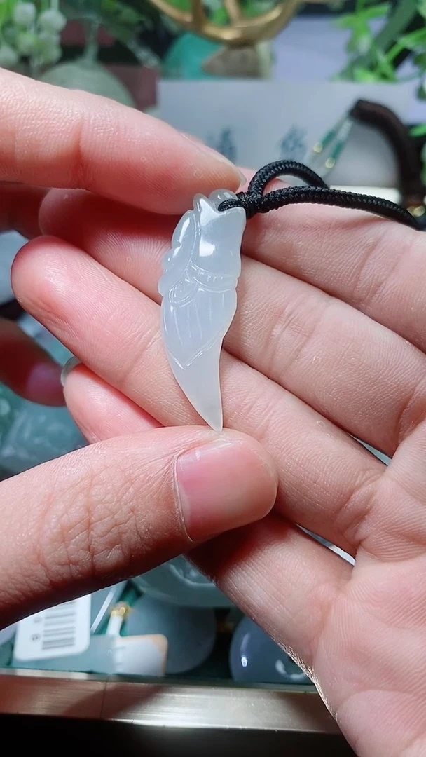 【闪购商品】翡翠颈饰未镶嵌天然A货翡翠一件
