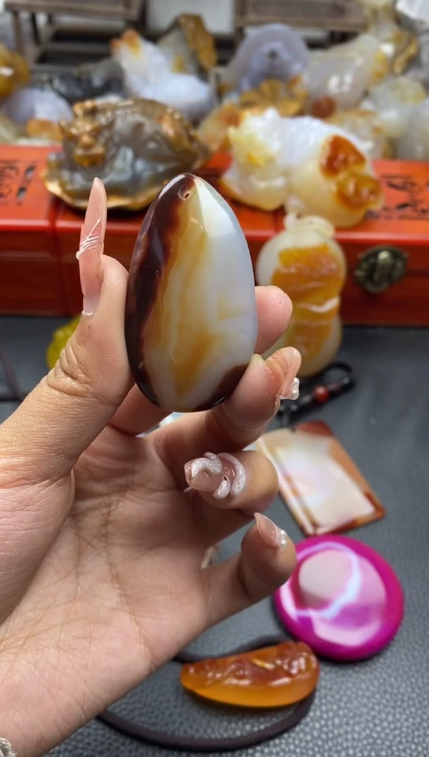 【闪购商品】玛瑙/玉髓挂件未镶嵌00