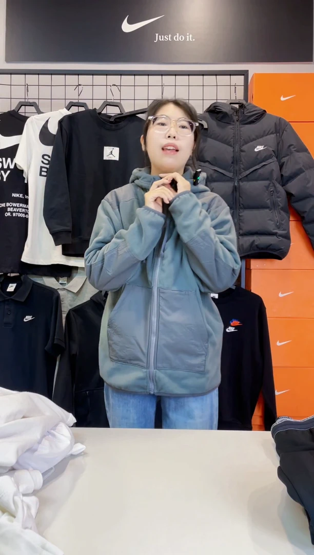 4883 灰色摇粒绒外套M码110-130斤  不退换