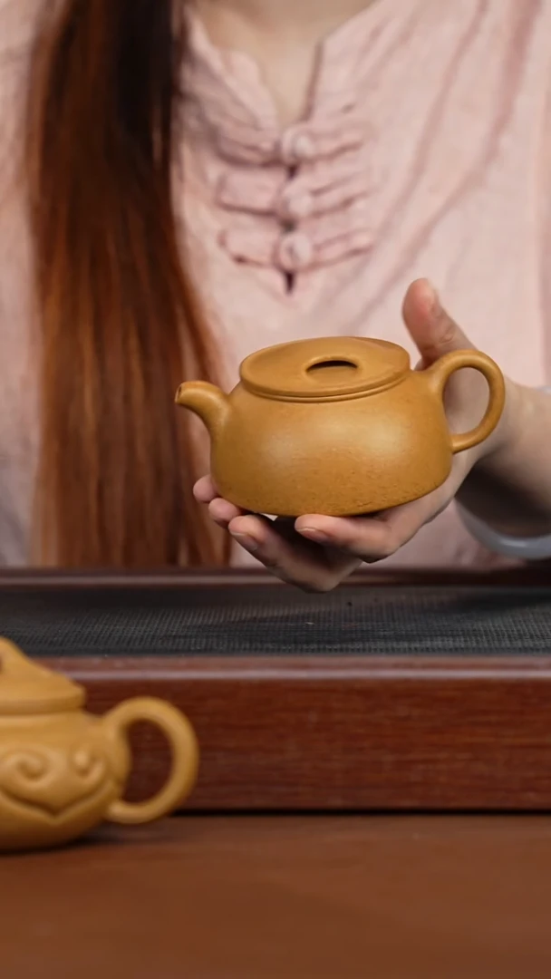 茶壶紫砂黄金段头段牛盖