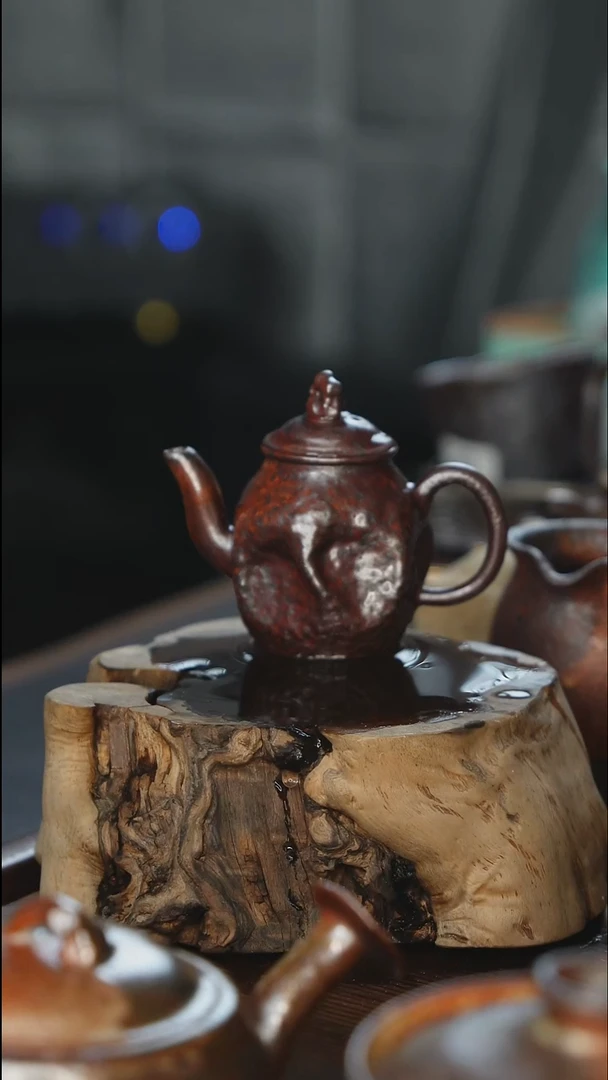 紫砂全手工手捏壶（秋梨）