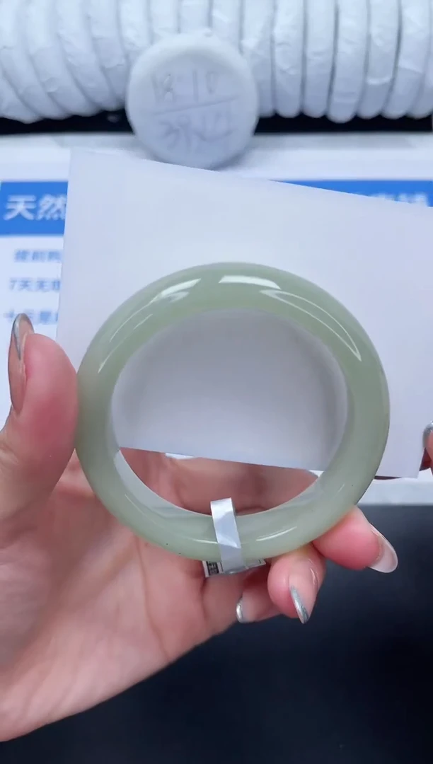 未镶嵌手镯石英质玉29-54.5DK
